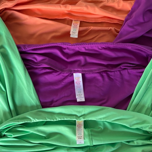 Lularoe solid TC - Picture 2 of 2